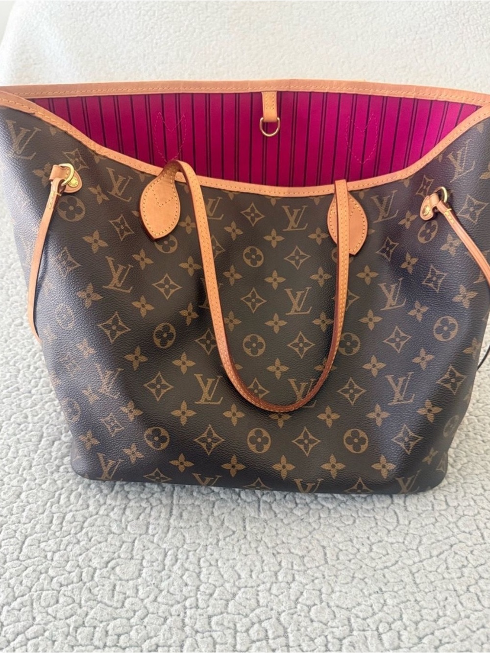 Authentic! ! Louis Vuitton Monogram Neverfull MM. with original dust bag!!!